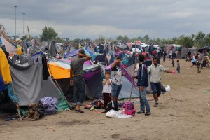 Migranti u međudržavnom prostoru na Horgošu