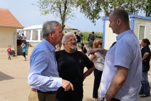 Ministar Vulin i ambasadori SAD i Austrije u poseti Prihvatnom centru za migrante