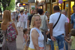 Shopping night u ulici Dimitrija Tucovića