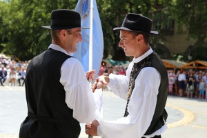 Dužijanca 2016 - svečana povorka kroz grad i predaja hleba gradonačelniku (#1)