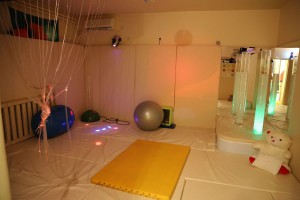 Otvaranje senzorne sobe namenjene deci i mladima sa poremećajem senzorne integracije