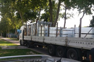 Postavljanje stubova za reflektore