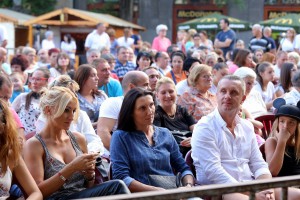 "Igra kolo i u kolo" - Narodno folklorno stvaralaštvo