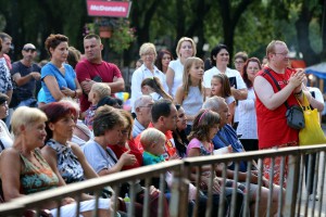 "Igra kolo i u kolo" - Narodno folklorno stvaralaštvo