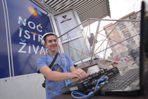 Noć istraživača 2016 - Naučni kamion (1. dan)