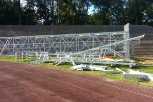 Podizanje stubova za reflektore