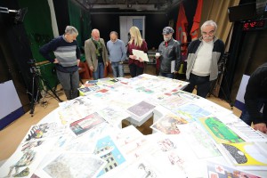 Radna atmosfera kod žirija konkursa "Dani savremene srpske karikature 2016"