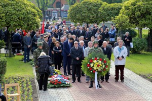 Komemorativni skup i polaganje venaca na Spomenik žrtvama fašizma