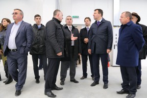 Pokrajinski premijer u poseti Slobodnoj zoni u Malom Bajmoku