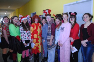 "Nasmejani pajaci" u poseti deci na pedijatriji