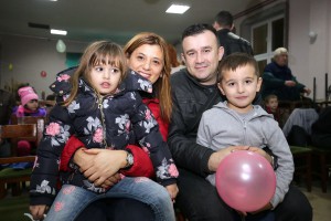 Dodela novogodišnjih paketića u MZ "Makova sedmica"