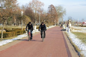 Klizanje po zaleđenom jezeru Palić