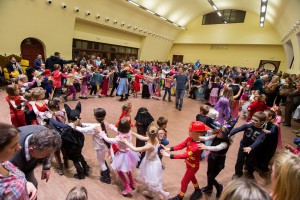 "Karneval pod maskama"