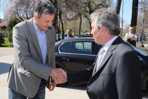 Obilazak renovirane fiskulturne sale OŠ "Sveti Sava" u Aleksandrovu