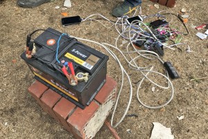 Migranti u improvizovanom kampu kod "Pionira"