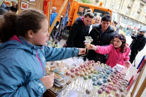 Humanitarna akcija prodajnih radova učenika osnovnih škola iz Subotice