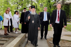 Patrijarh srpski Irinej u obilasku Opšte bolnice