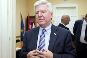 Ambasador SAD u poseti HNV
