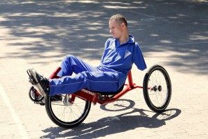 Dodela specijalnog bicikla Slavku Adamovu