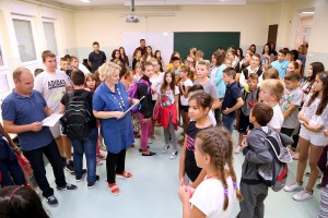 Akcija "Deci Kosmeta sa osmehom, zajedno u školskim klupama"