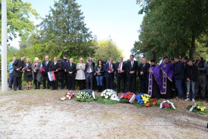 Polaganje venaca u Spomen parku na Pravoslavnom groblju u Dudovoj šumi povodom Dana pobede nad fašizmom
