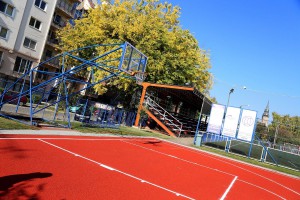 Predaja na upotrebu tartan terena za košarku