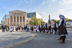 Nastup folklornih ansamblova u sklopu performansa "Mi smo kultura i nasleđe Srbije"