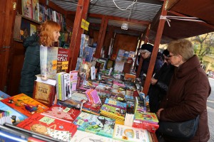 Predaja donacije u knjigama Školskom centru sa domom učenika "Dositej Obradović"