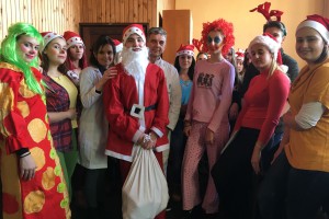 "Nasmejani pajaci" u poseti pedijatrijskom odeljenju