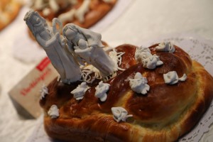 Izlozba Božićnjaka u vestibilu Gradske kuće