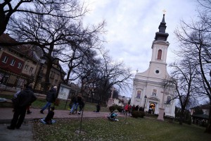 Badnji dan u Subotici - Litija kroz grad, umetnički program i paljenje badnjaka na Trgu