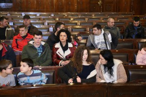 Uručenje ugovora za kupovinu seoskih kuća sa okućnicom