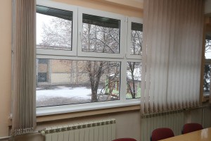 Poseta pokrajinskog sekretara školi povodom završenih radova na ugradnji PVC stolarije