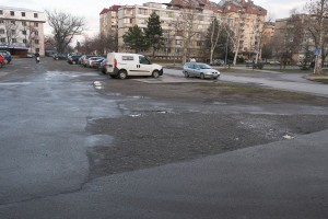 Parking ispred Hale sportova