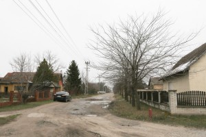 Neasfaltirana Sutjeska ulica u MZ "Zorka"