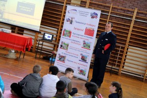 Predavanje o osnovnim pravilima bezbednog i pravilnog ponašanja u blizini pruge i na putnim prelazima