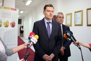 Okrugli sto "Ekonomski, privredni i poslovni aspekti unutrašnjeg dijaloga o KiM"