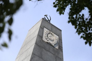 Polaganje venaca u Spomen parku povodom Dana pobede nad fašizmom