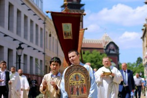 Obeležavanje slave Svetovaznesenskog hrama - litija kroz grad