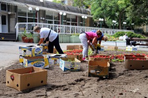 Ministar Branko Ružić u poseti Gerontološkom centru Subotica