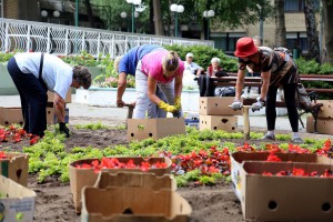 Ministar Branko Ružić u poseti Gerontološkom centru Subotica