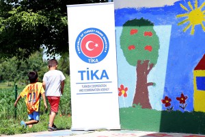 Podela ramazanskih paketa izbeglicama i migrantima u Prihvatnom centru