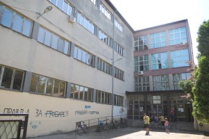 Performans učenika "Zagrlimo školu"