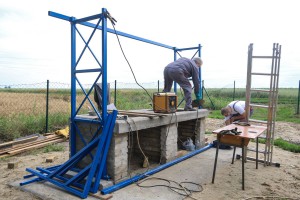 Učenici Politehničke škole u izgradnji Letnje kuhinje za migrante