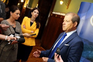 Okrugli sto "Smanjenje poreza i doprinosa - povećanje plata - zaustavljanje iseljavanja radne snage"