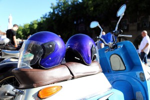 Međunarodni susret i reli oldtajmer vozila - izložba na Trgu