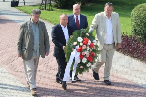 Polaganje venaca povodom Dana borca