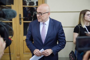 Ministar kulture i informisanja u obilasku pozorišta i muzeja