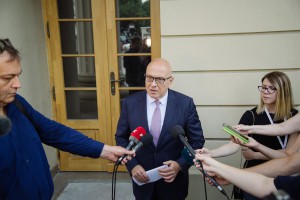 Ministar kulture i informisanja u obilasku pozorišta i muzeja