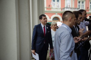 Ministar kulture i informisanja u obilasku pozorišta i muzeja